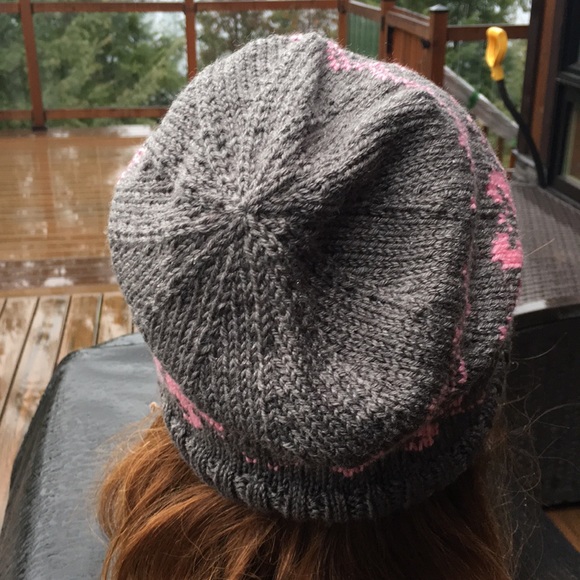 Hand Knit Nordic Hat/Toque - Picture 4 of 6